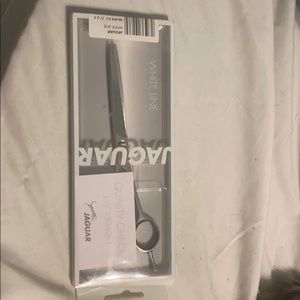 Professional hair cutting scissors